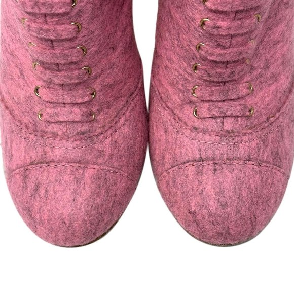 CHANEL 15A Pink Felt Ankle Booties Gold Quilted Block Heel IT 38, US 8 A G30906 - Picture 15 of 16